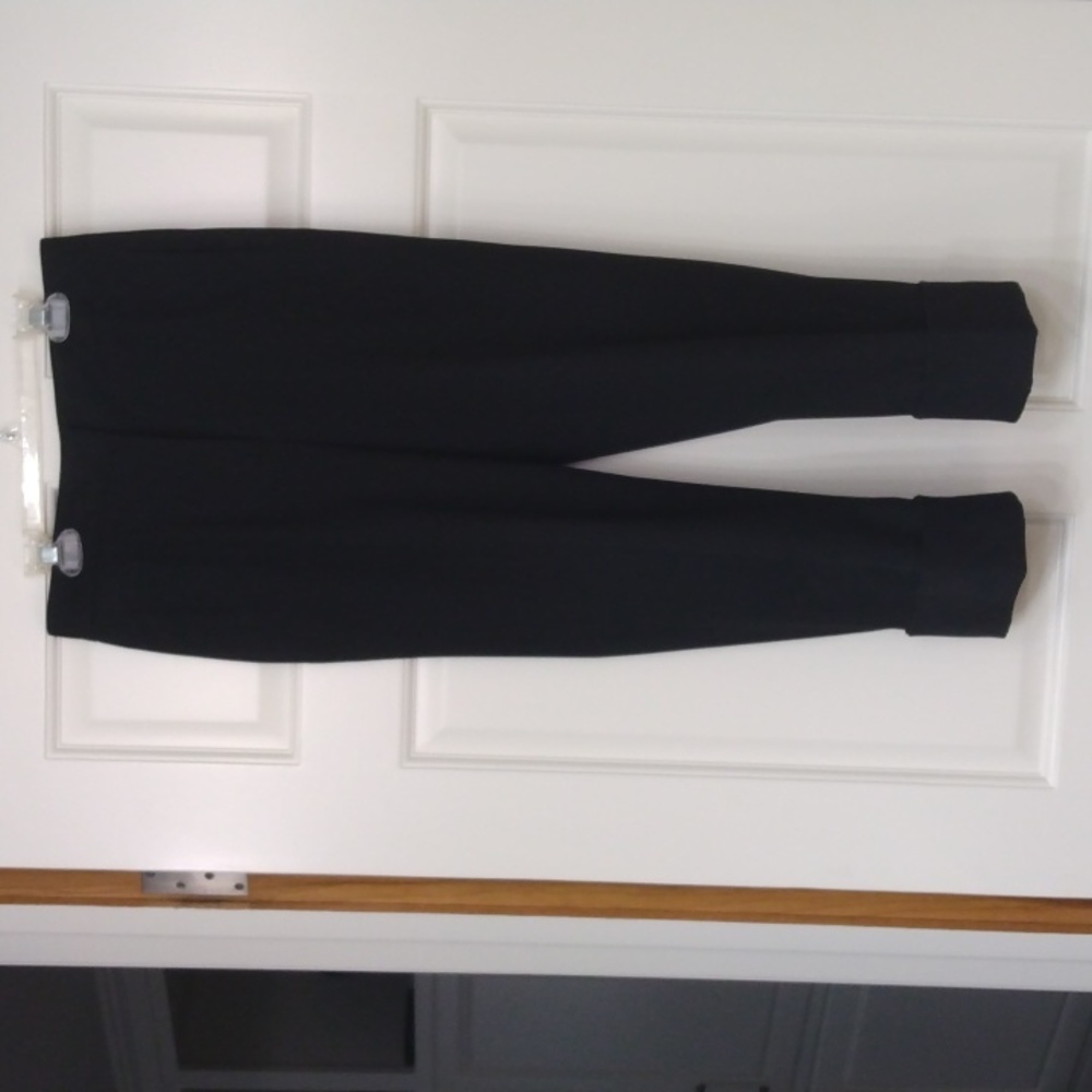 RENFREW BLACK FLAT FRONT CUFFED CROPPED PANTS